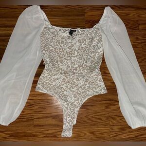 Windsor White Sleeveless Graphic Bodysuit